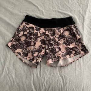 Oiselle 4 Roga Shorts Botanical Print